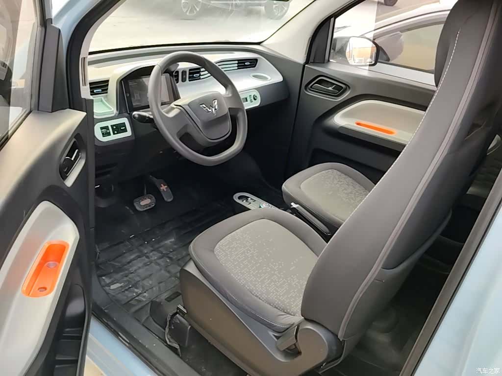 Wuling MINIEV, 2020 12