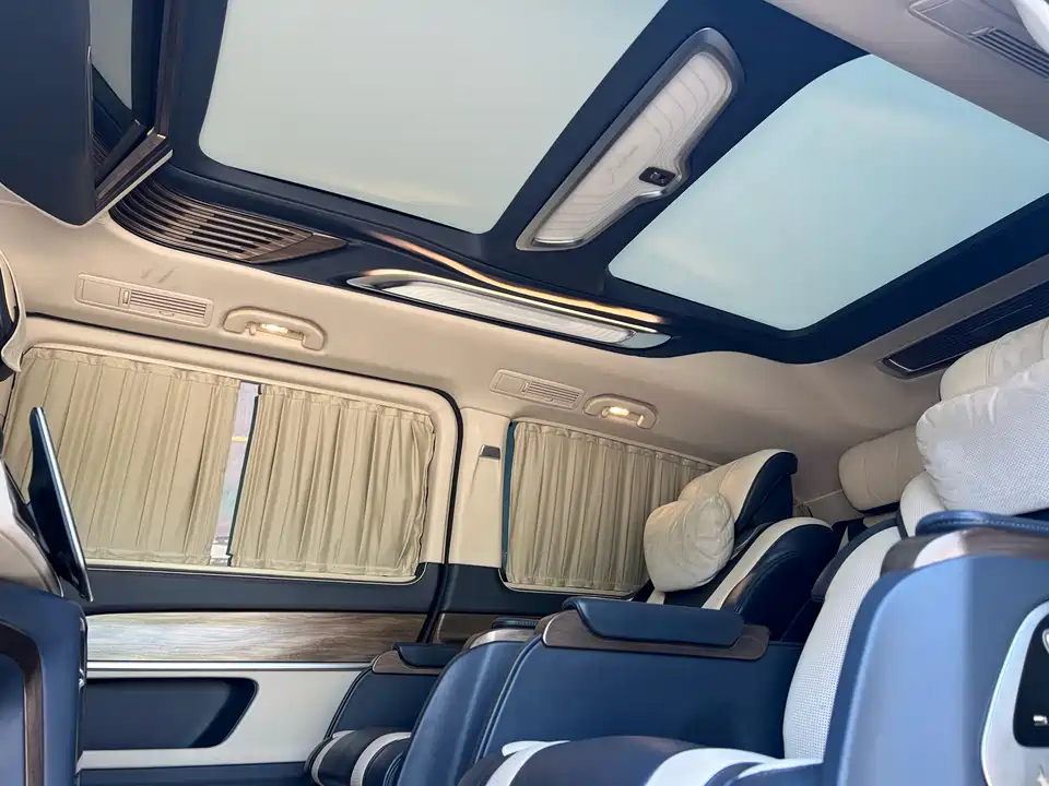 Crown Golden Crown V-class