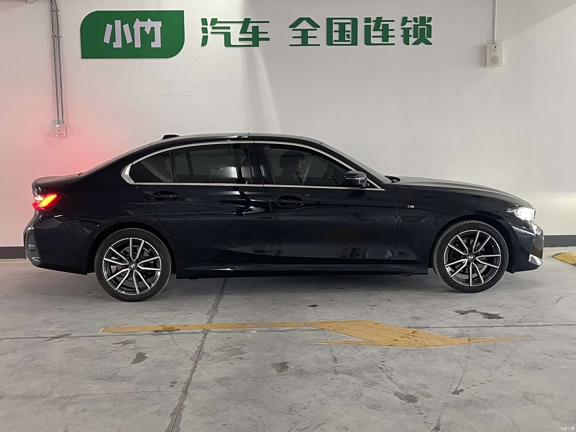BMW 3 Series, 2023 все фото
