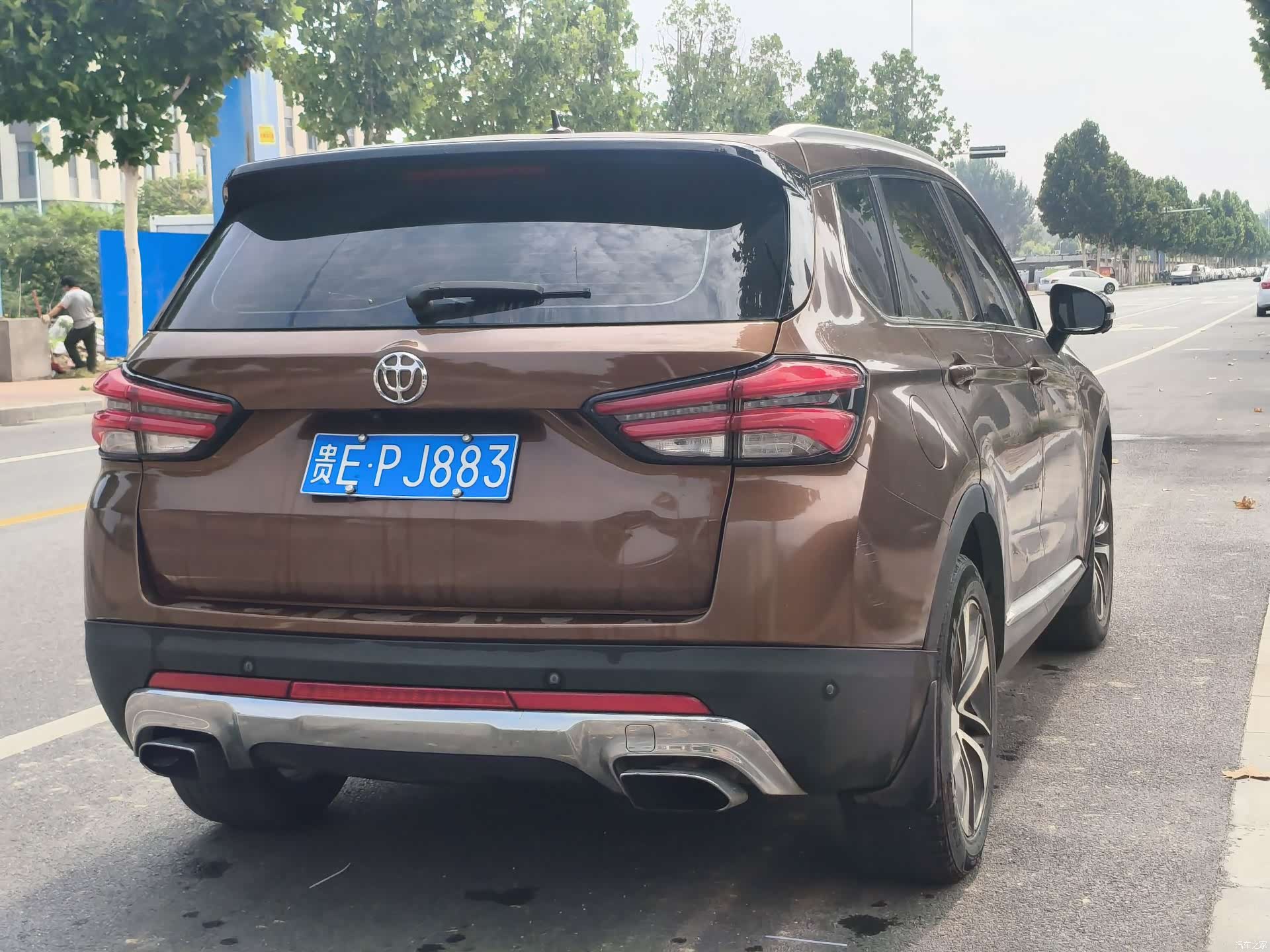 HuaChenZhongHua V7, 2018 15