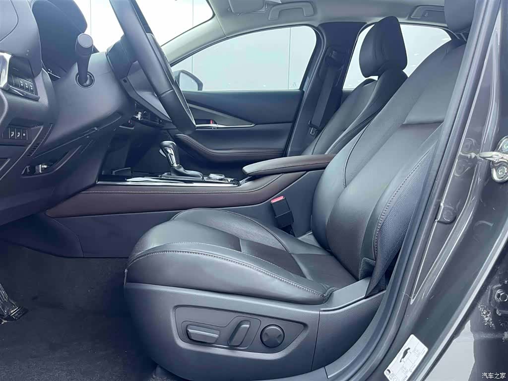 Mazda CX-30, 2021 10