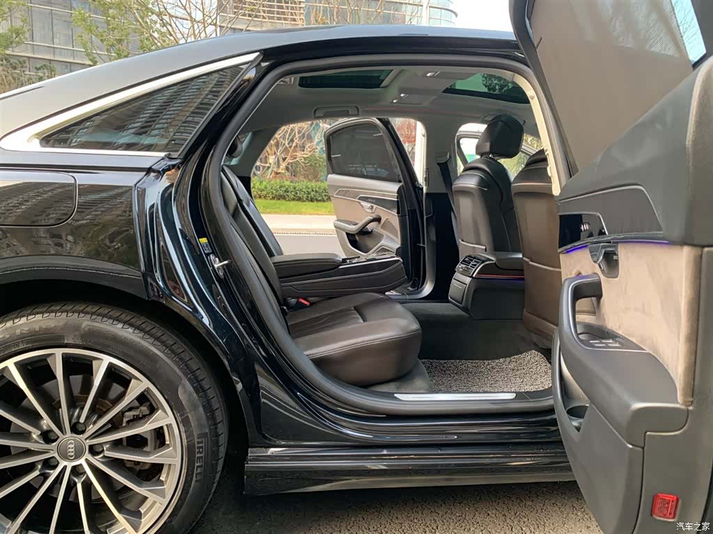 Audi A8L, 2020 15