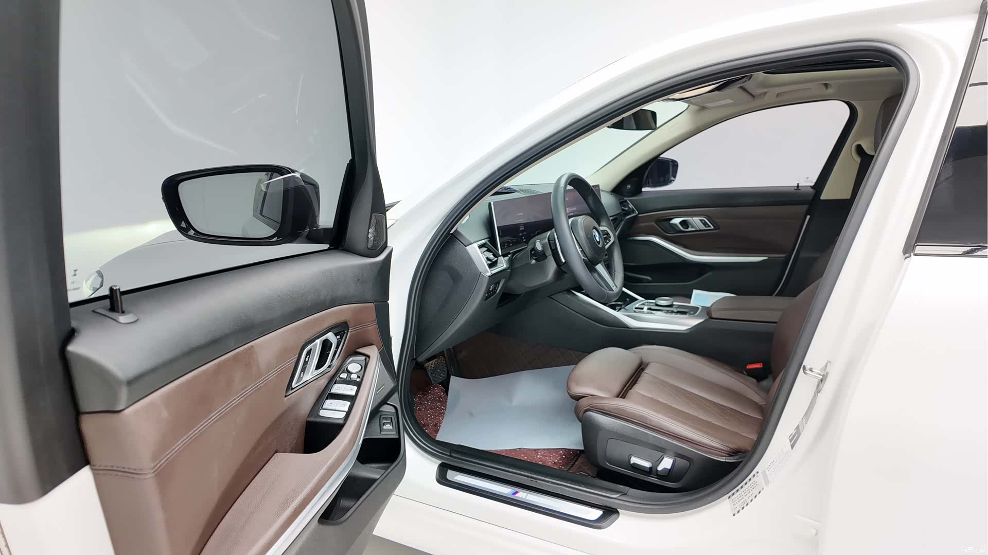 BMW 3 Series, 2023 11