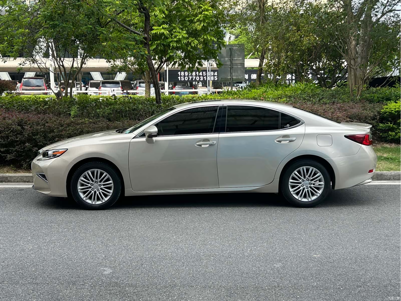 Lexus ES, 2017 7
