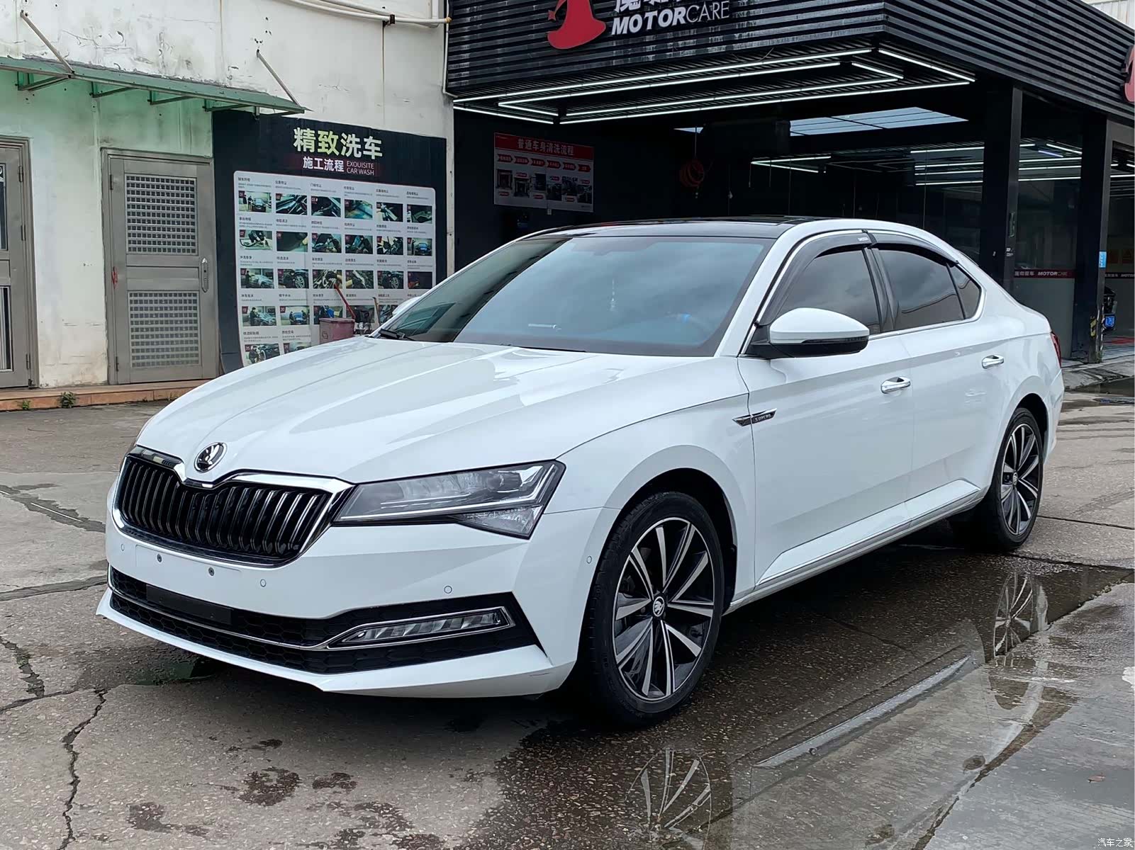 Skoda Superb, 2022 1