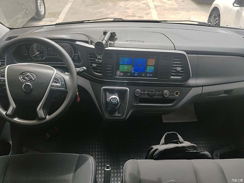 Maxus V80, 2025 10