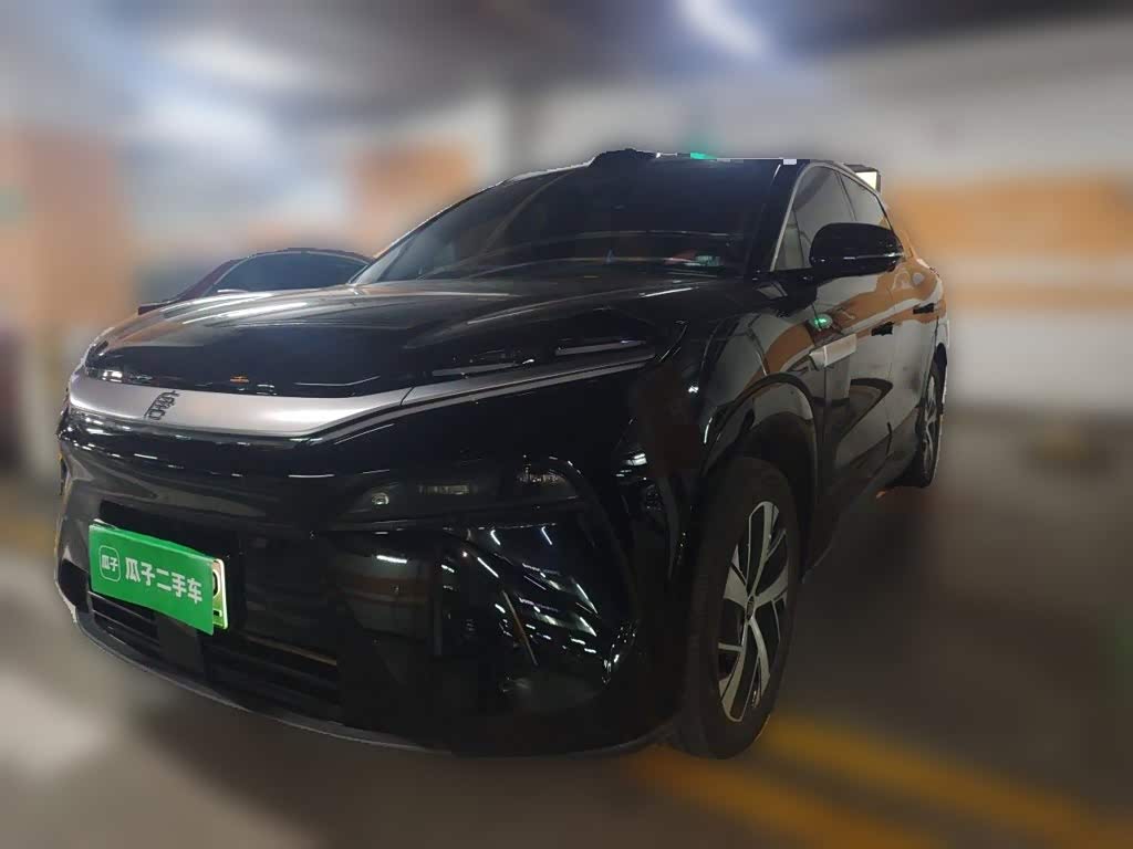 BYD Tang L
