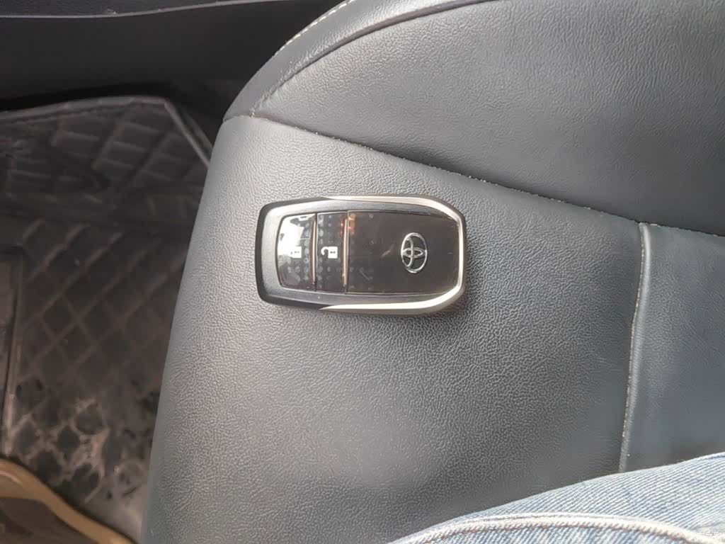 Toyota RAV4, 2018 9