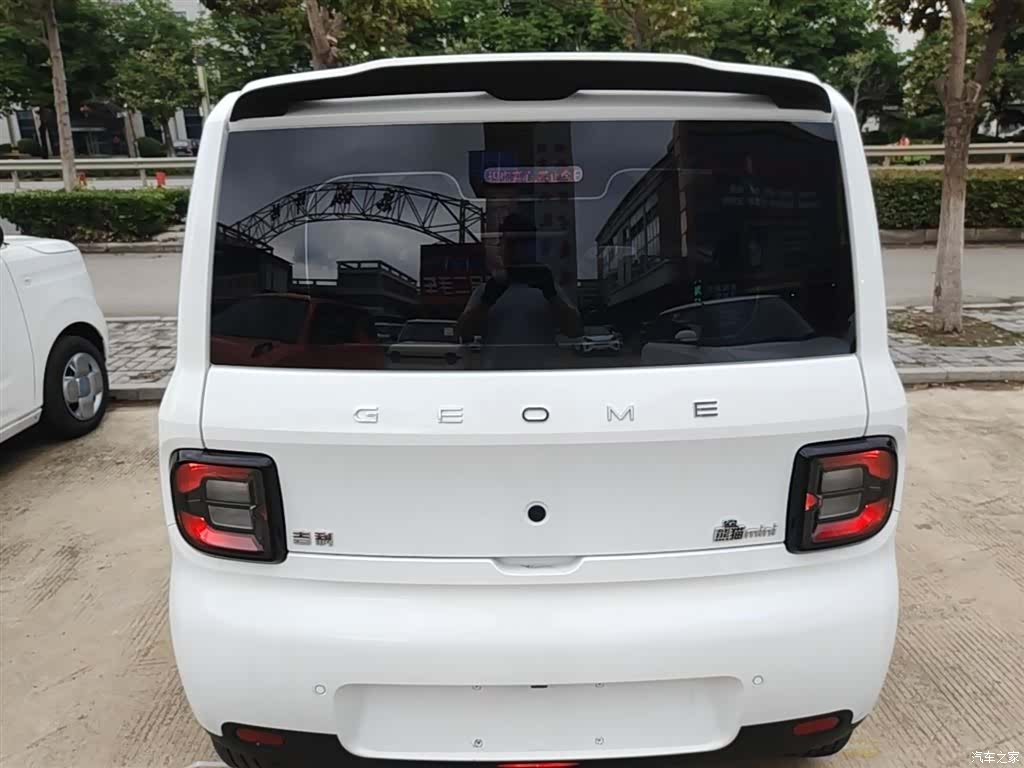 Geely Panda, 2025 6
