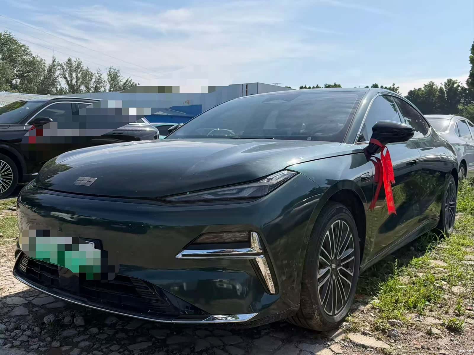 Geely 8, 2025 1