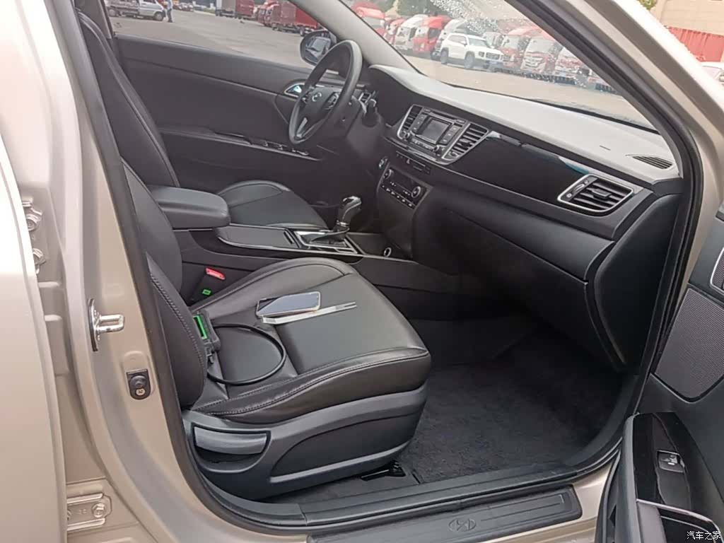 Hyundai GLS, 2016 25