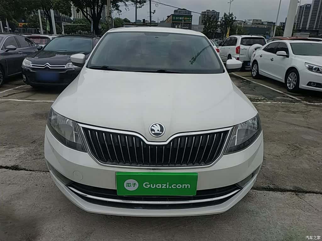 Skoda Rapid, 2019 3