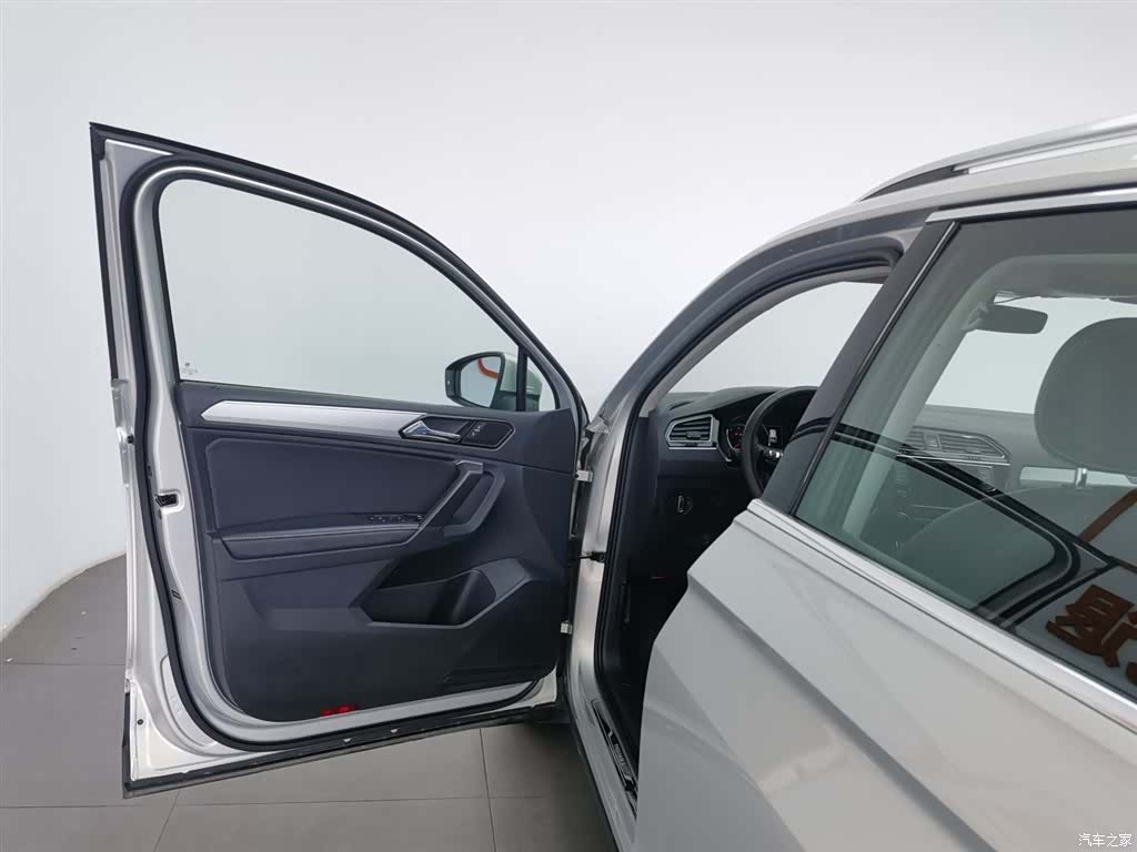 Volkswagen Tiguan L, 2018 8