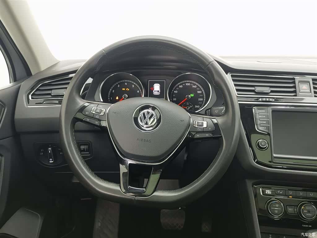 Volkswagen Tiguan L, 2018 11