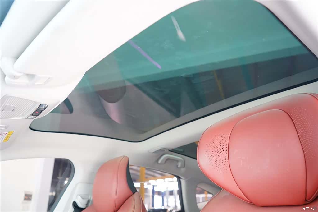 Xpeng P7, 2022 8