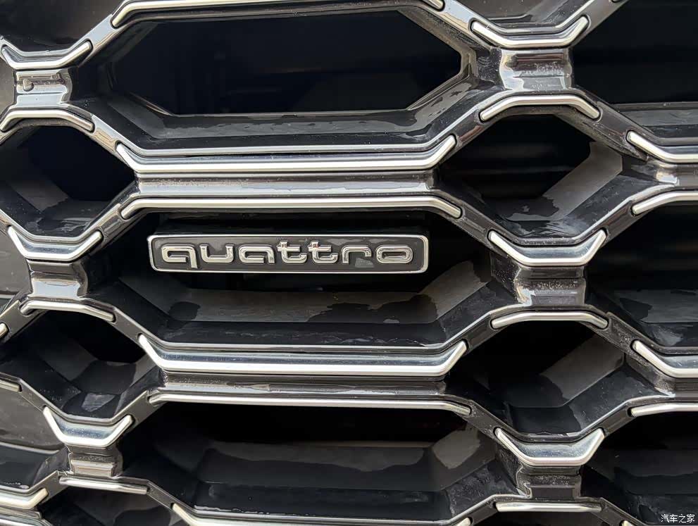 Audi Q5L, 2022 11