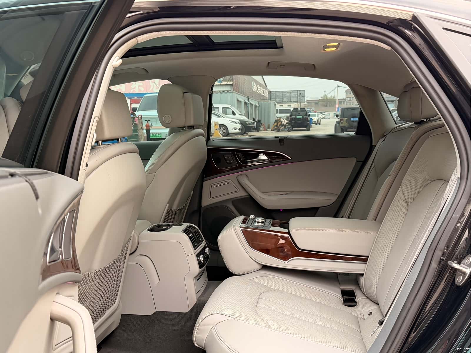 Audi A6L, 2014 12