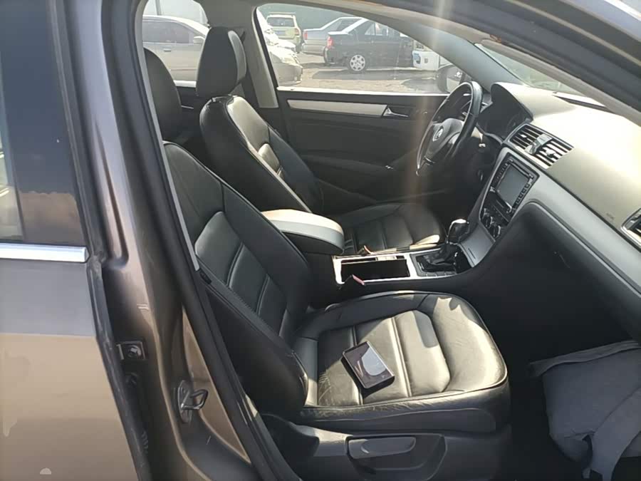 Volkswagen Passat 2015, фото 24