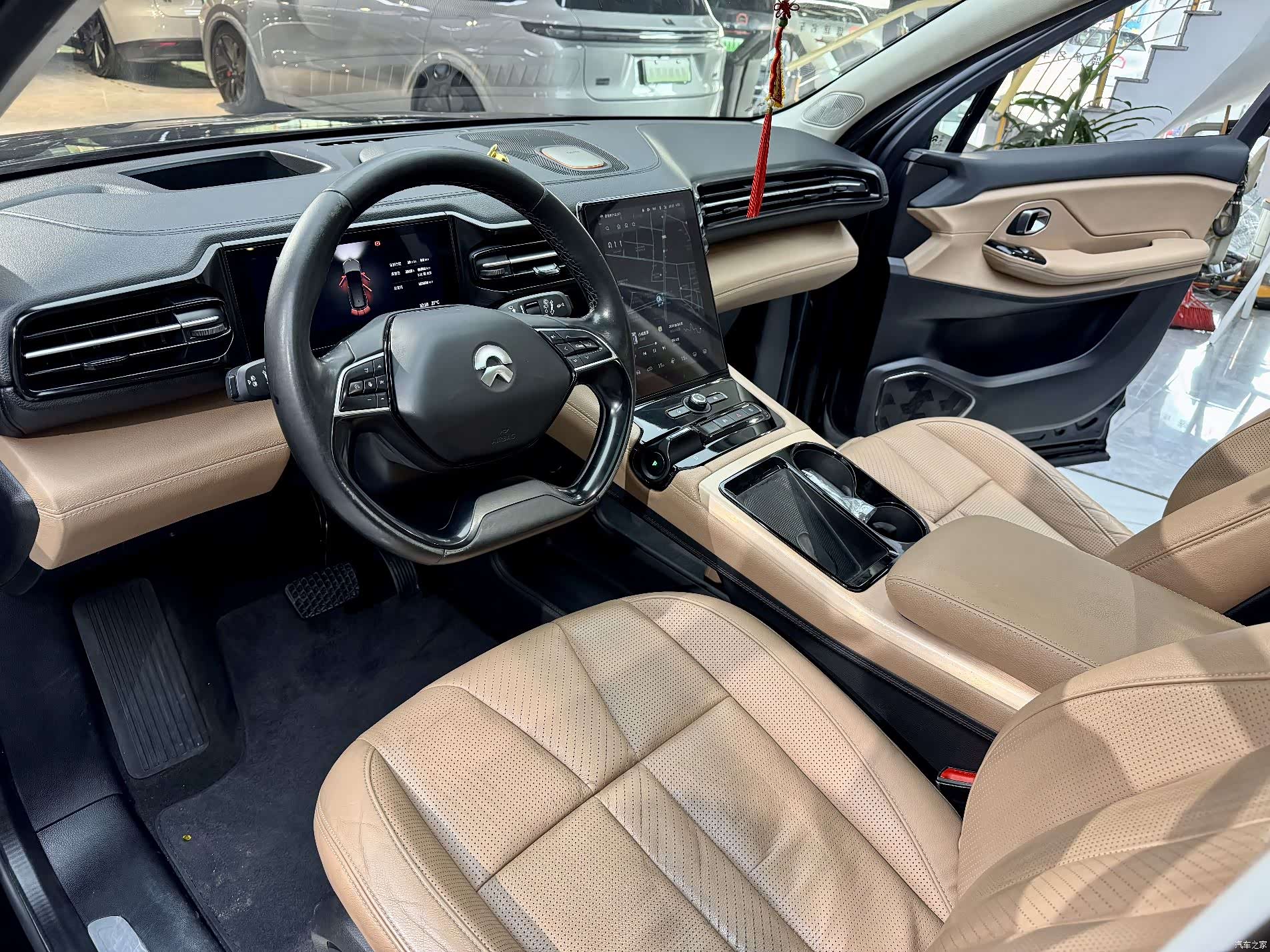 NIO ES8, 2019 9