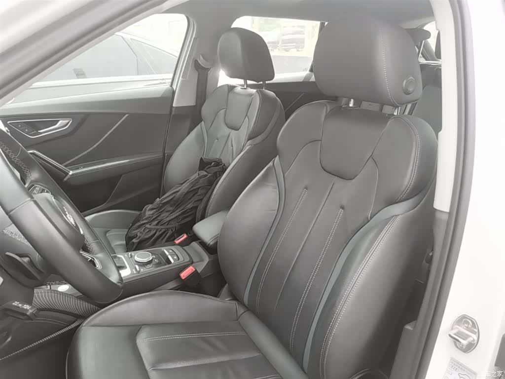 Audi Q2L, 2024 22