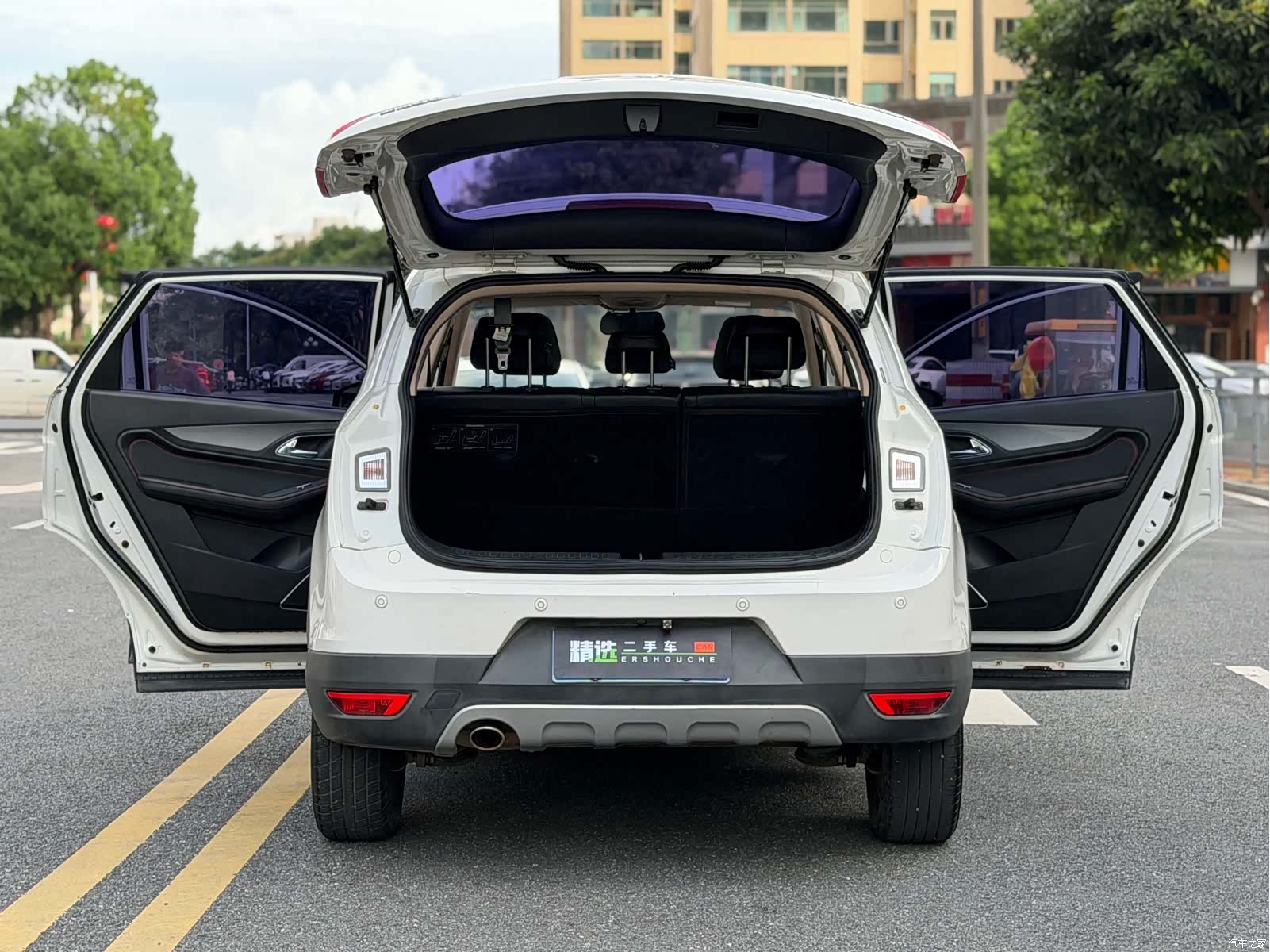 Wuling 560, 2015 16