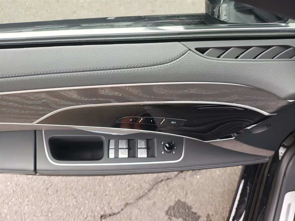 Audi A8L, 2024 17