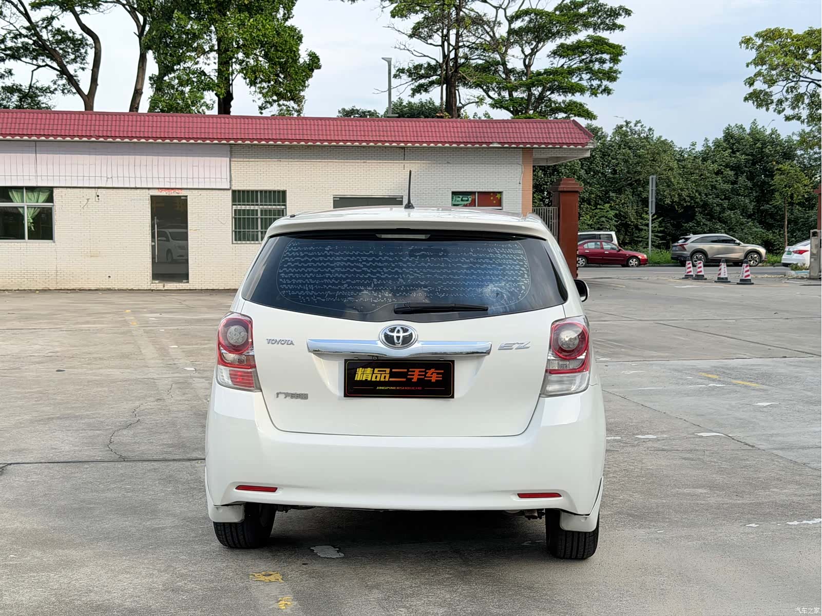 Toyota 180E, 2013 6