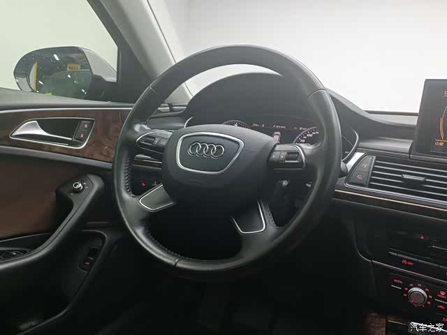 Audi A6L, 2014 13