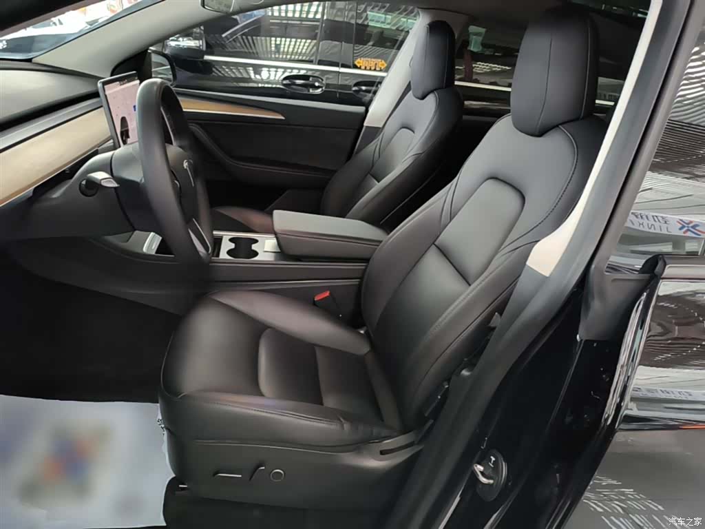 Tesla Model Y, 2022 15