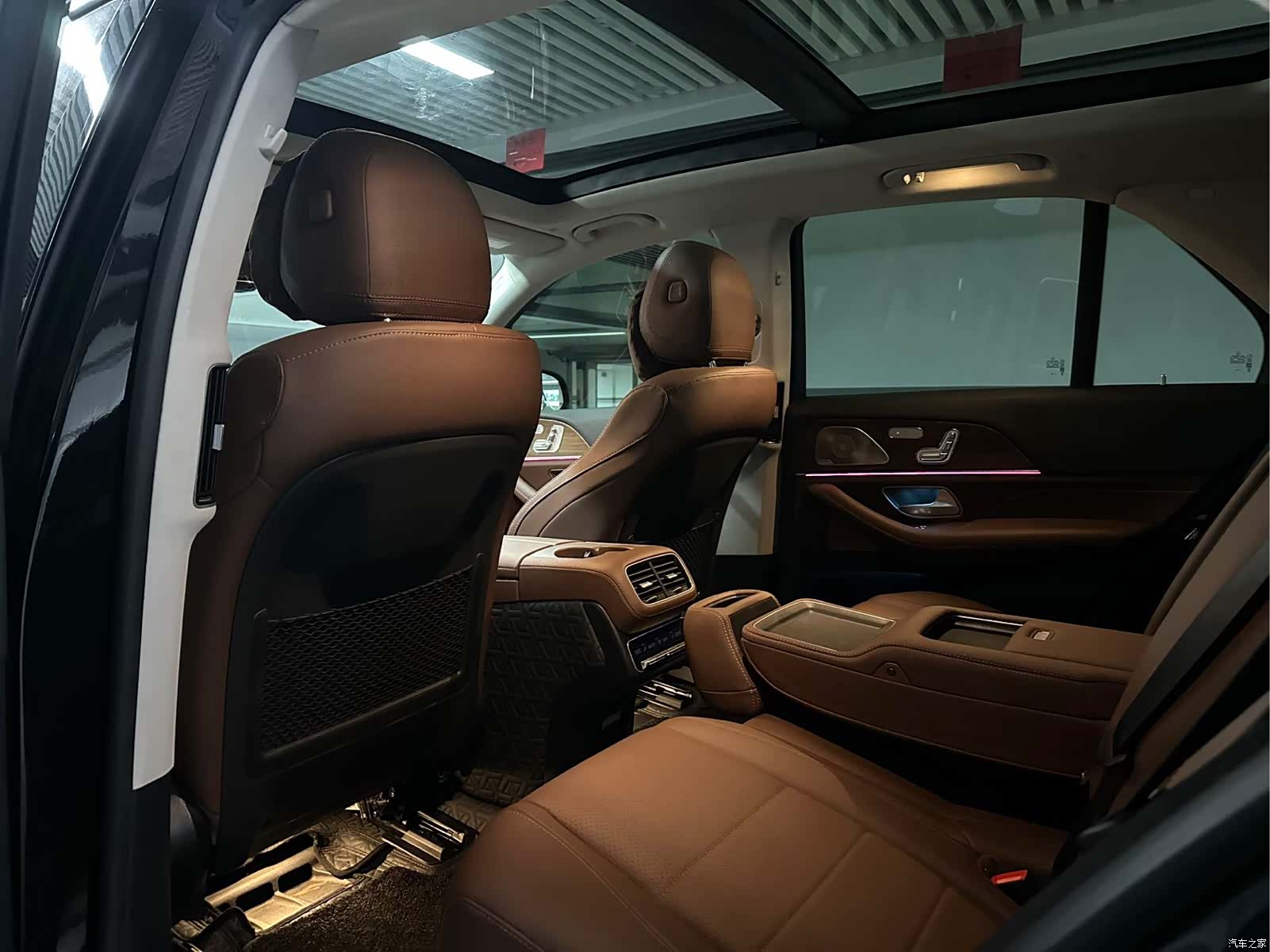 Mercedes-Benz GLE, 2025 14