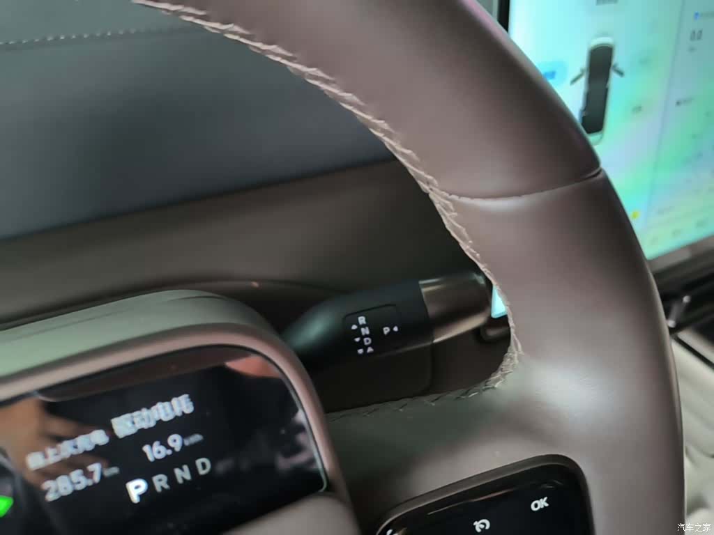 Li Auto MEGA, 2024 14