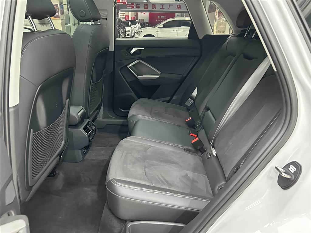 Audi Q3, 2023 14