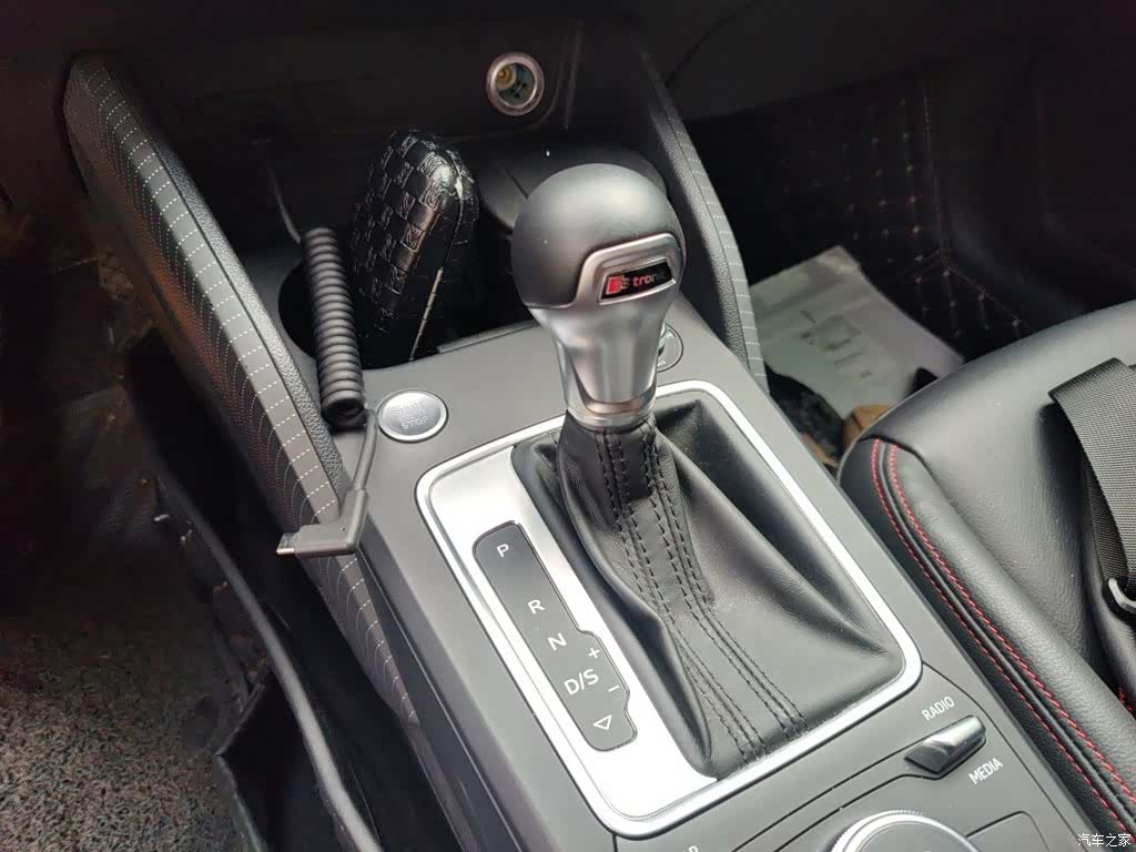 Audi Q2L, 2021 15