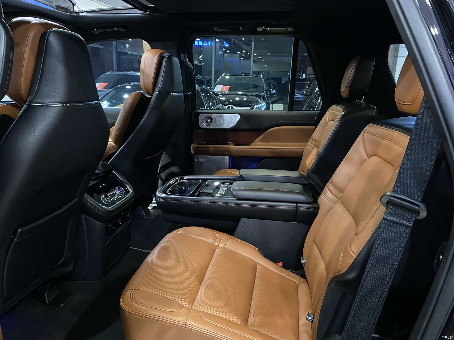 Lincoln Navigator, 2022 14