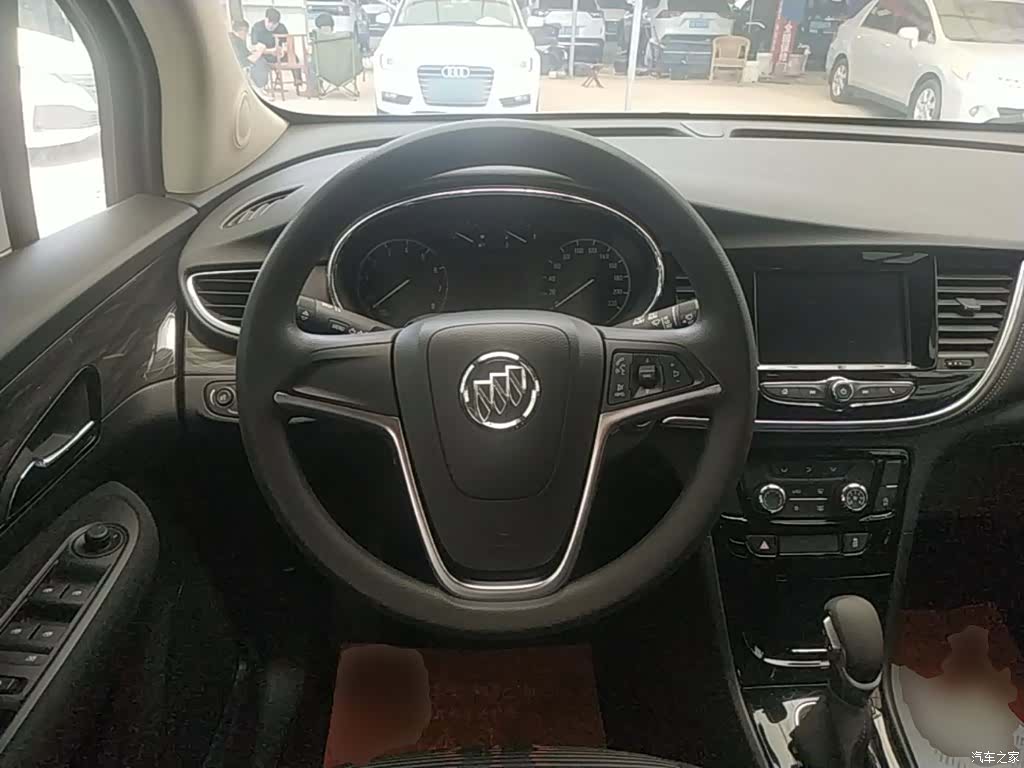 Buick Encore, 2019 11