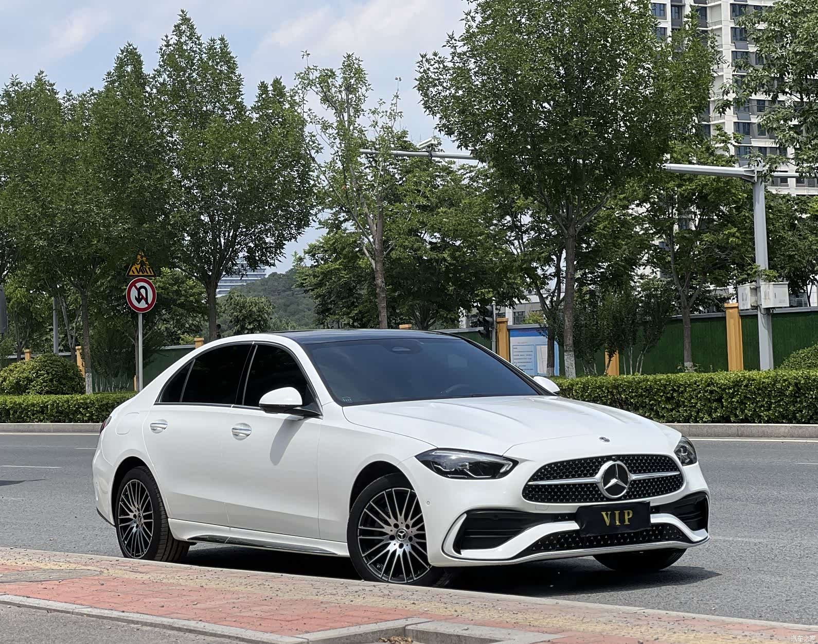 Mercedes-Benz C-Class, 2026 3