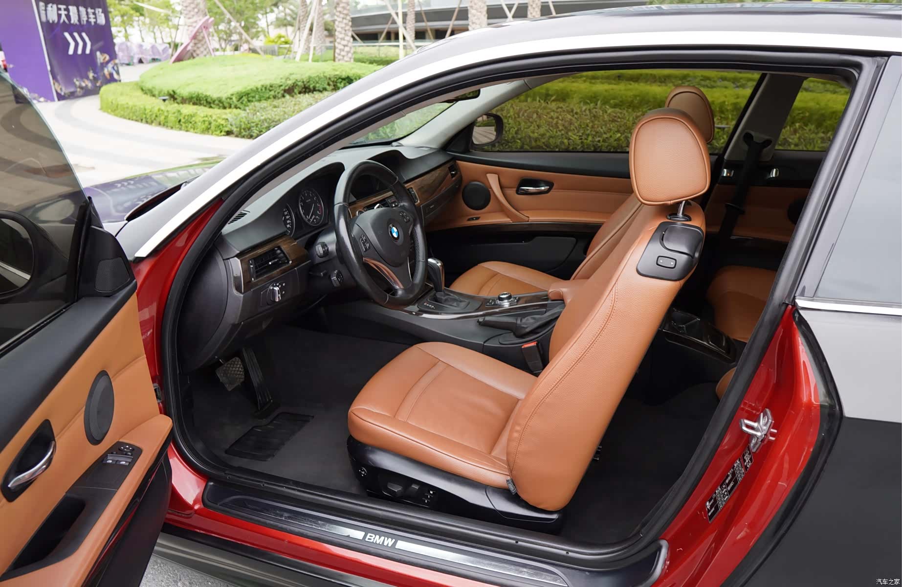 BMW 3 Series, 2011 все фото