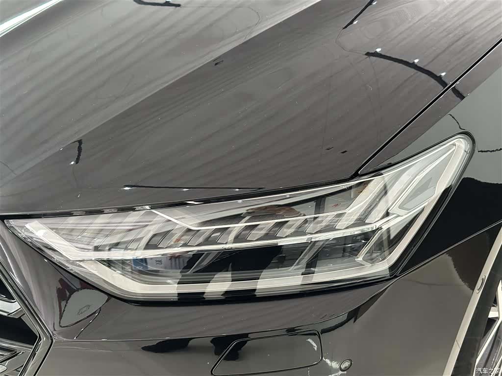 Audi A7L, 2025 4