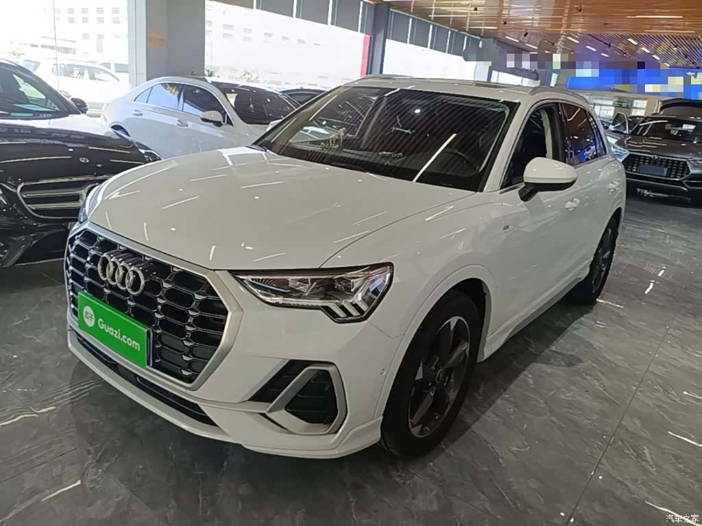 Audi Q3, 2023 2
