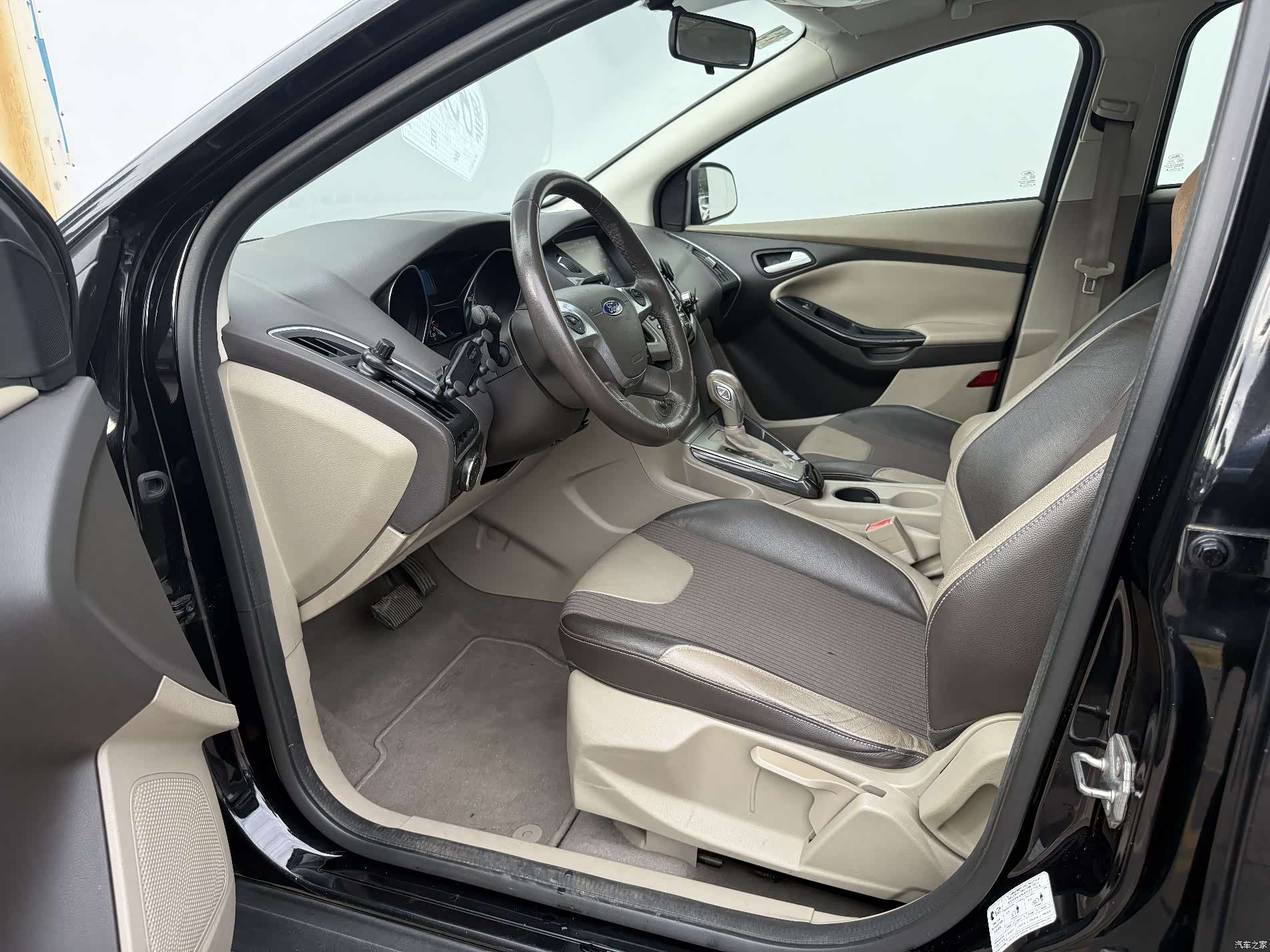 Ford Focus, 2014 19