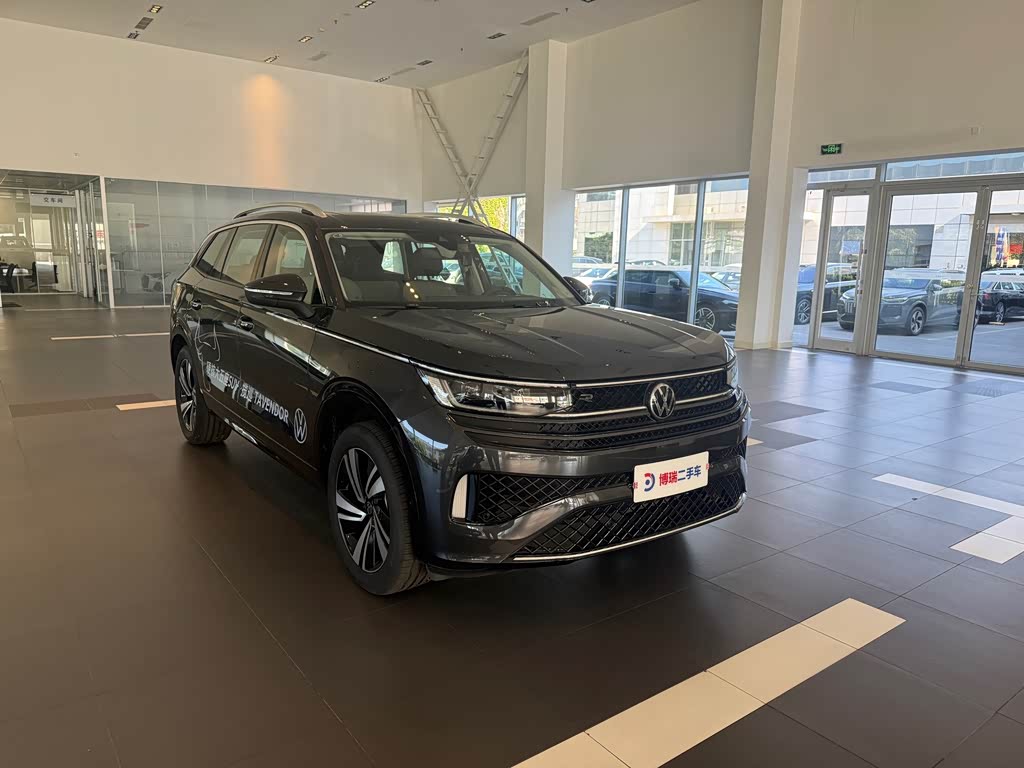Volkswagen Tavendor 2024 380TSI R-Line