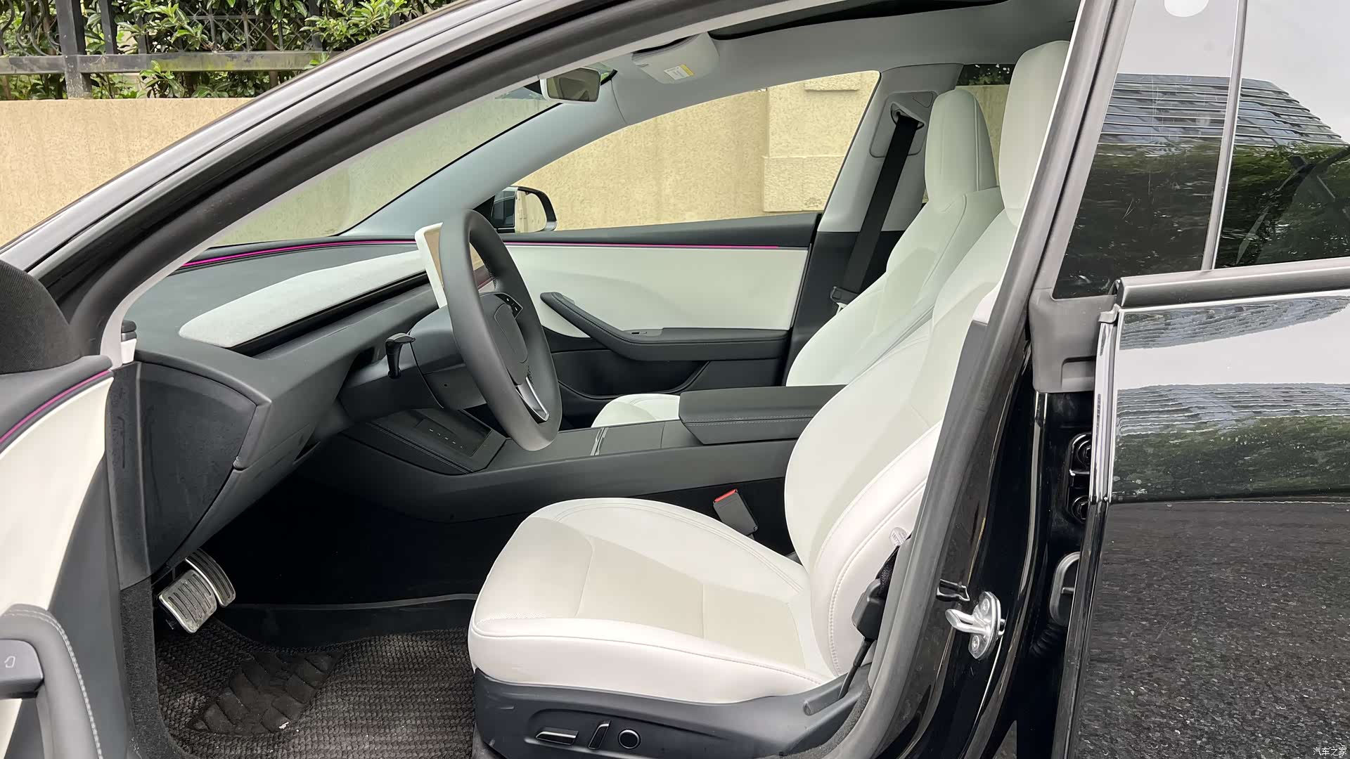 Tesla Model 3, 2026 8