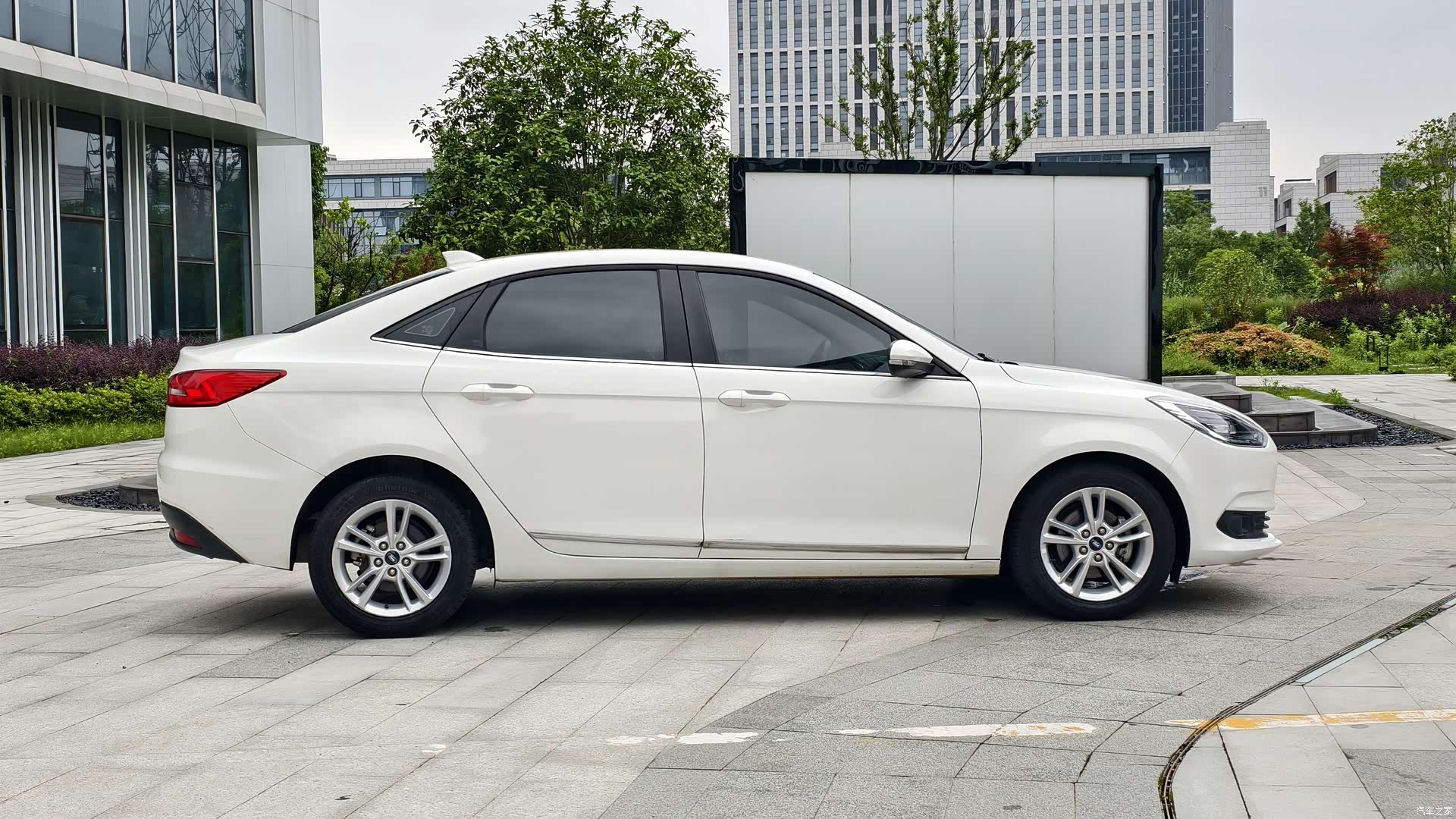 Ford V, 2020 4
