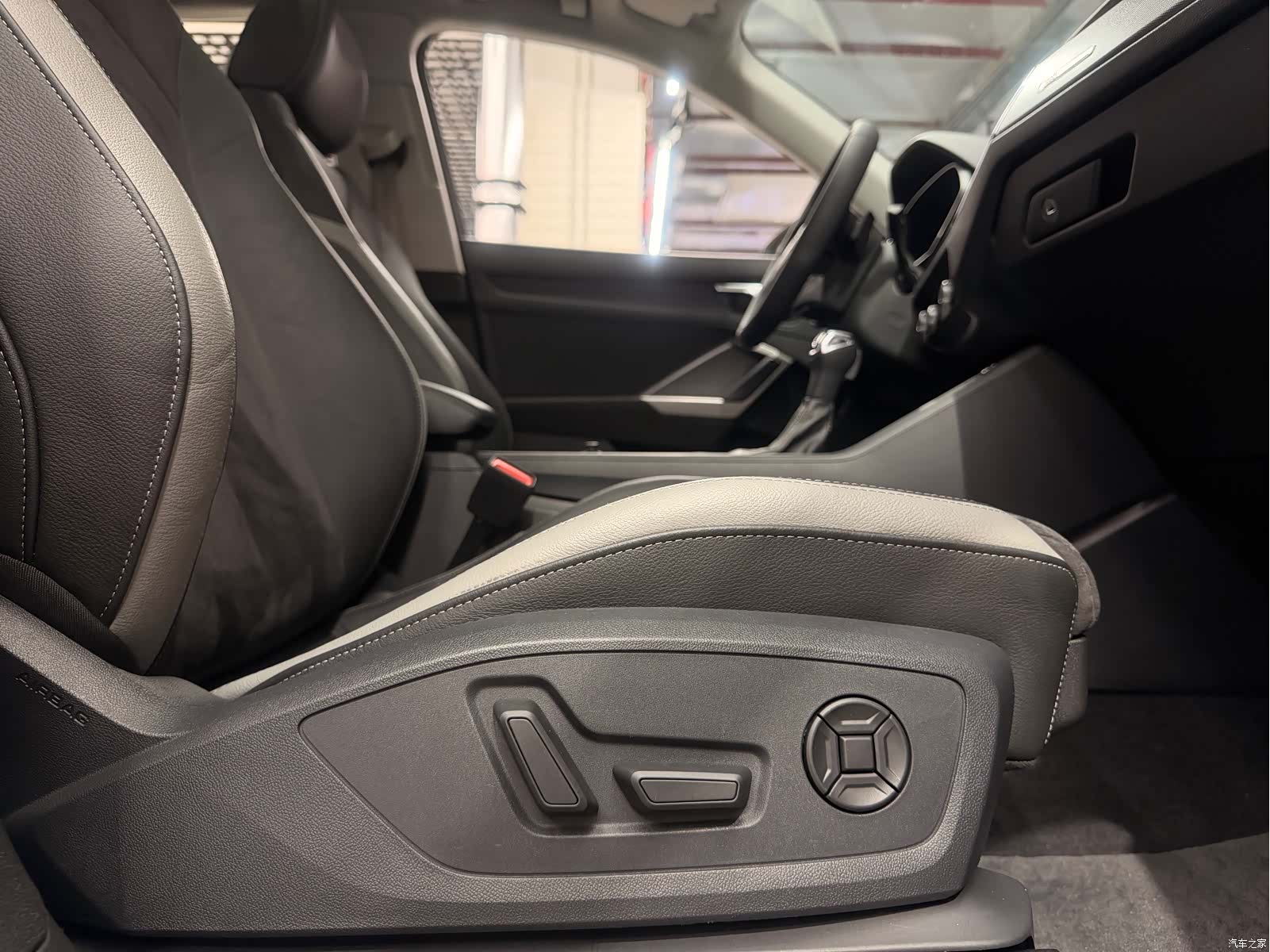 Audi Q3, 2023 26