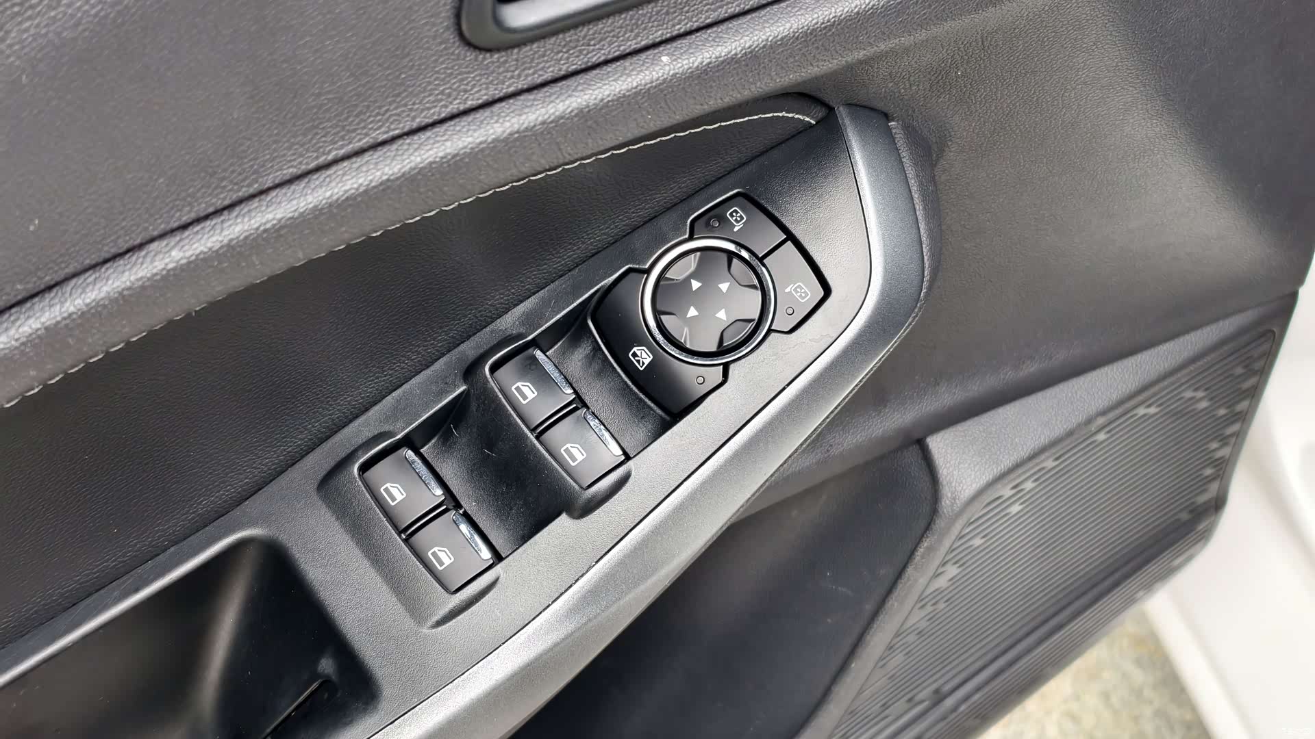 Ford V, 2020 24