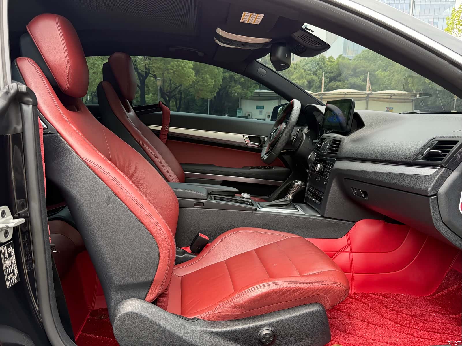 Mercedes-Benz E-Class, 2011 10