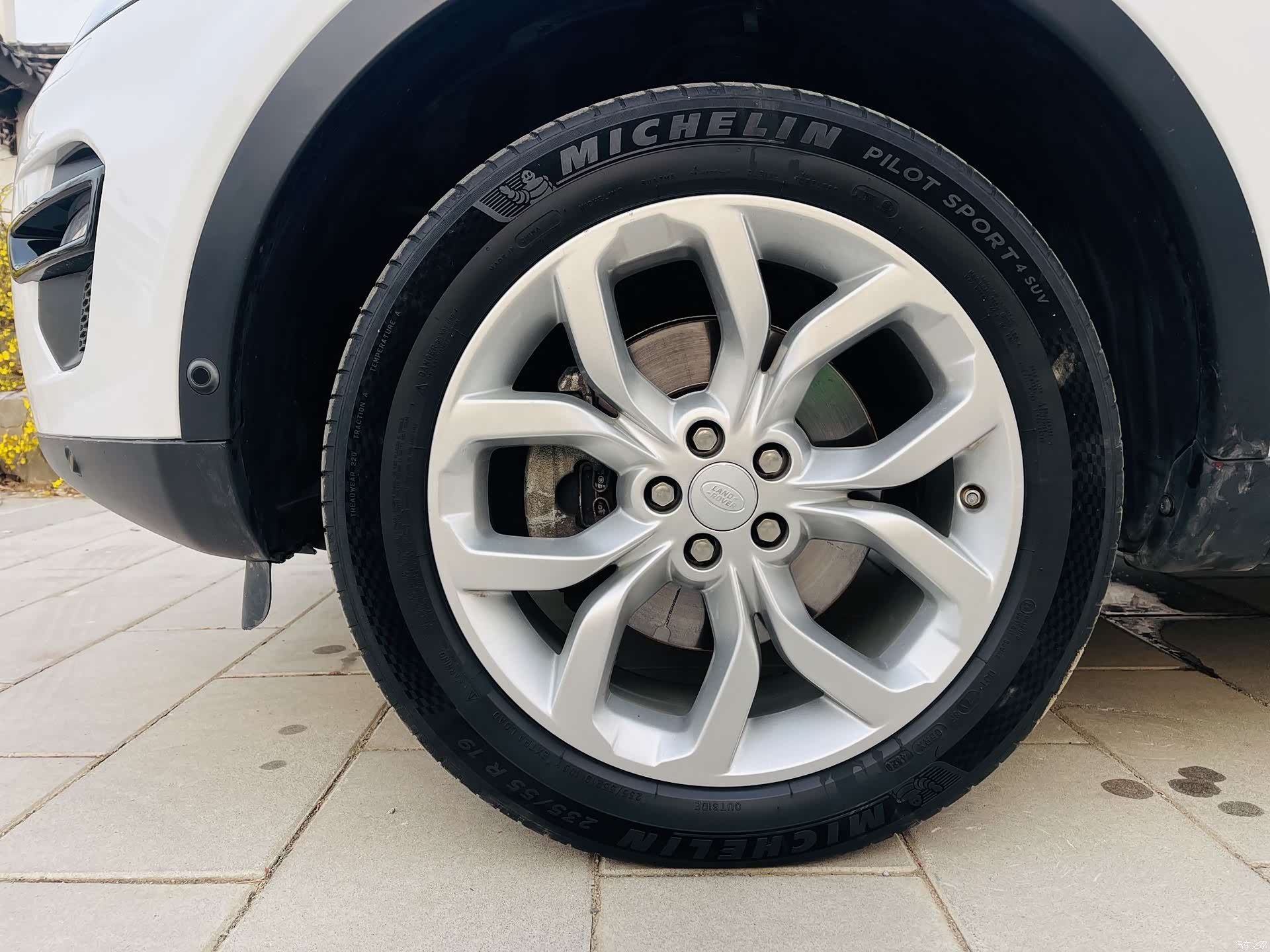Land Rover Discovery, 2019 19