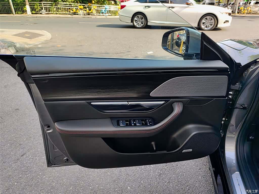 Xpeng P7, 2023 6