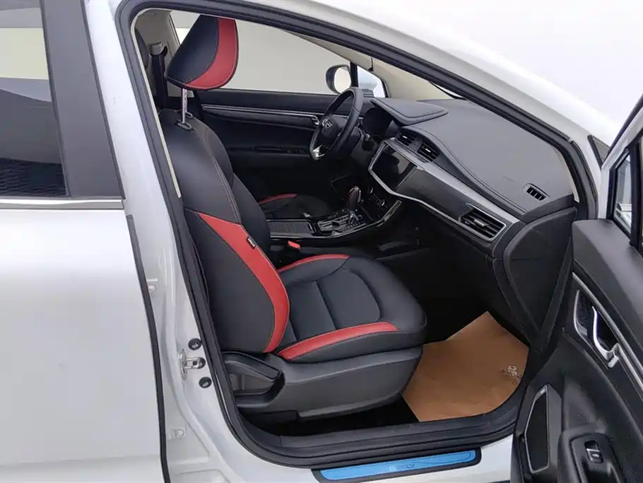Geely Emgrand GS