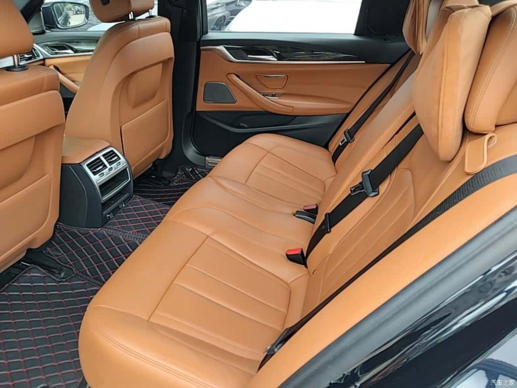 BMW 5 Series, 2018 17